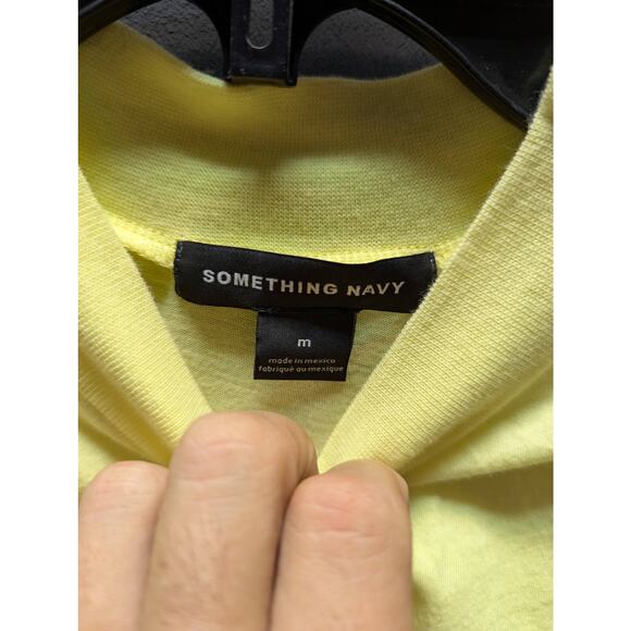 Something Navy Size Medium Yellow tank ruched sides Mock Neck Cotton shirt Top - Picture 3 of 4
